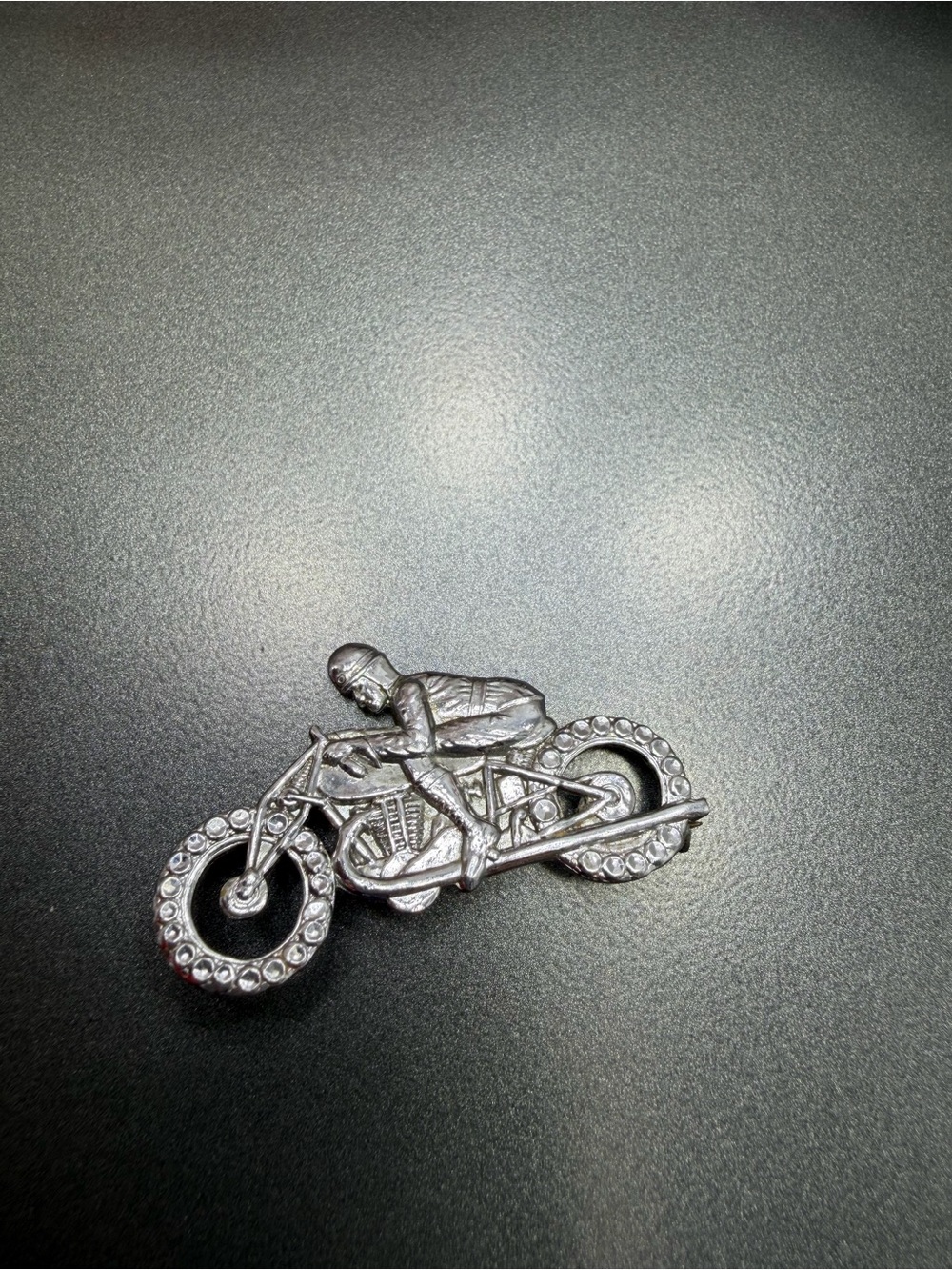 Vintage Staybrite Motorcycle Racer Brooch #277ub